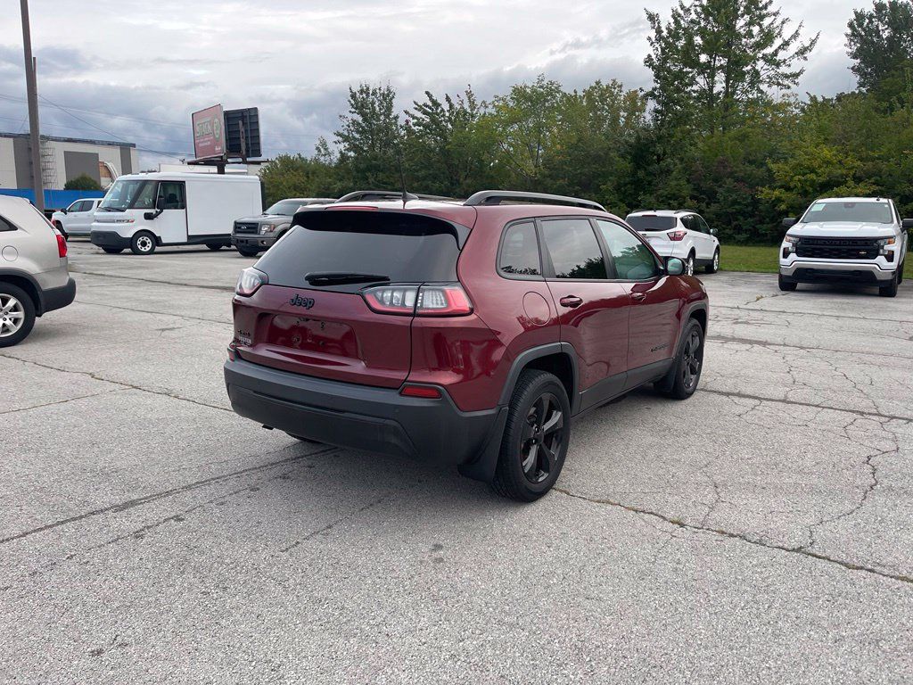 Used 2019 Jeep Cherokee Latitude Plus AWD/4WD image 5