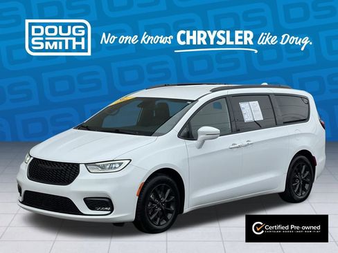 Used 2021 Chrysler Pacifica Touring-L w/ S Appearance Package image 1
