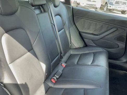 Used 2018 Tesla Model 3 Long Range RWD image 31
