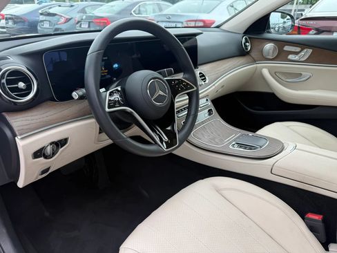 Used 2022 Mercedes-Benz E 350 4MATIC Sedan image 12
