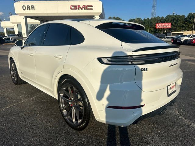 Used 2025 Porsche Cayenne GTS AWD/4WD image 2