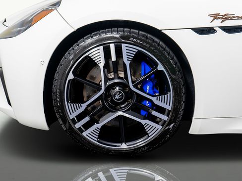 Used 2024 Maserati GranTurismo Folgore image 20