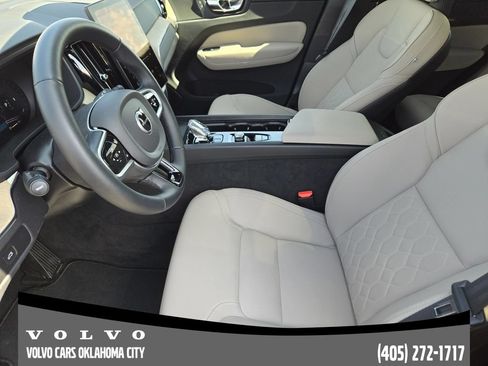 Used 2026 Volvo XC60 B5 Core w/ Protection Package Premier AWD/4WD image 10