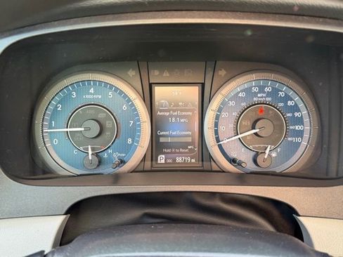 Used 2020 Toyota Sienna LE image 25