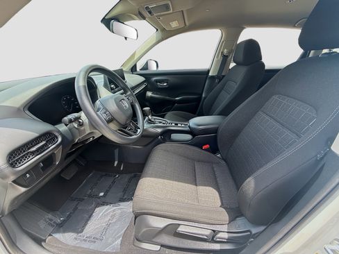Certified 2024 Honda HR-V LX image 18