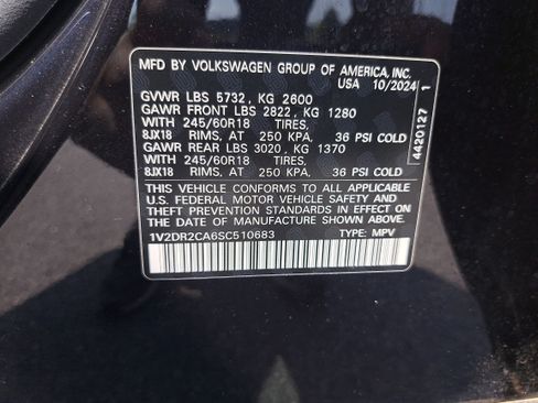 Certified 2025 Volkswagen Atlas SE FWD image 35