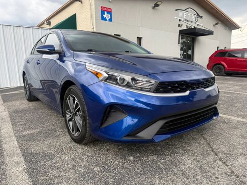 Used 2024 Kia Forte LXS w/ LXS Technology Package FWD image 7