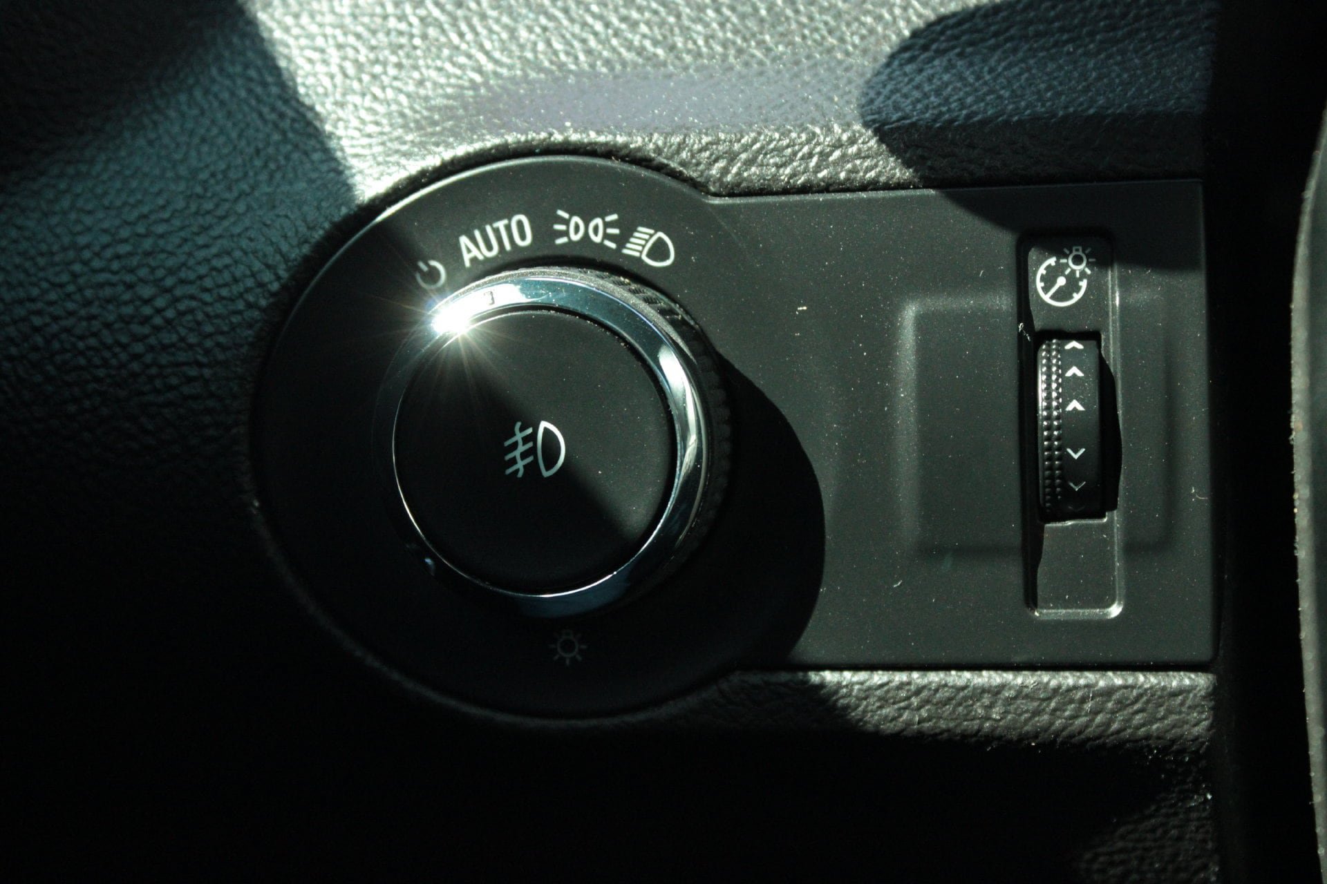 Used 2011 Chevrolet Camaro LT RWD image 28