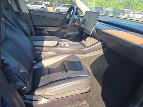 Used 2021 Tesla Model Y Long Range AWD/4WD image 4