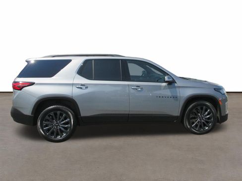 Used 2023 Chevrolet Traverse RS w/ LPO, Floor Liner Package AWD/4WD image 2