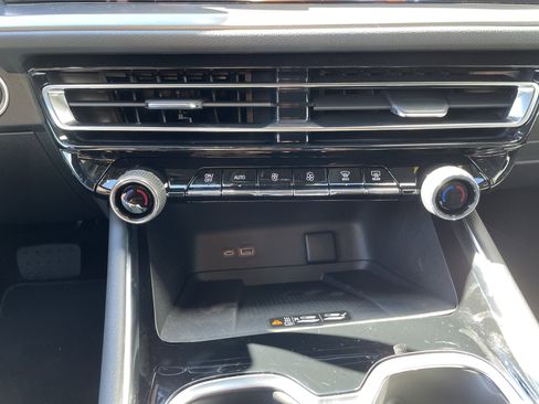 New 2026 Chevrolet Traverse LT w/ Midnight/Sport Edition image 27