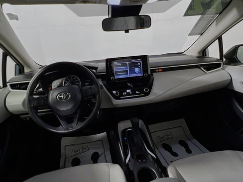 Used 2022 Toyota Corolla LE image 30