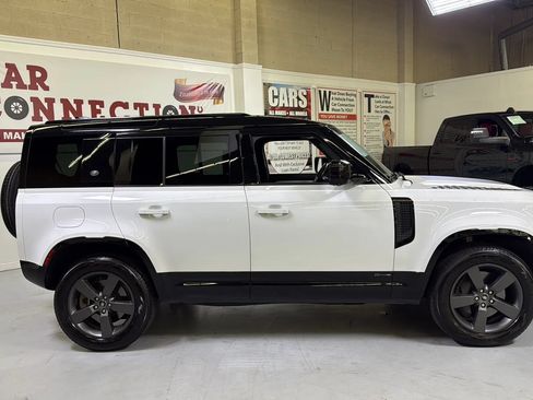 Used 2021 Land Rover Defender 110 X-Dynamic HSE AWD/4WD image 4