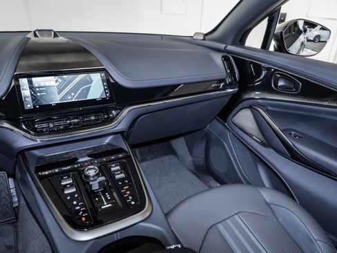 Used 2025 Aston Martin DBX 707 image 24