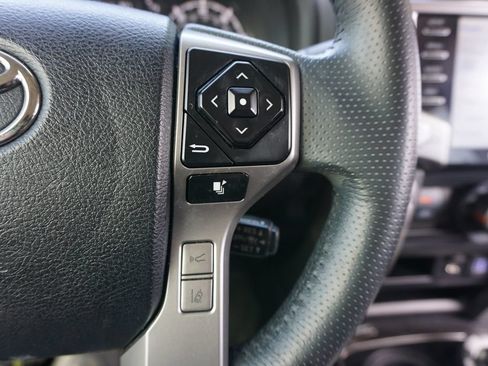 Used 2022 Toyota 4Runner SR5 Premium w/ Moonroof Package AWD/4WD image 9
