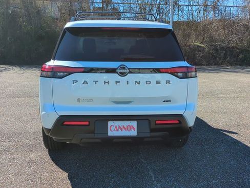 New 2026 Nissan Pathfinder SV image 6
