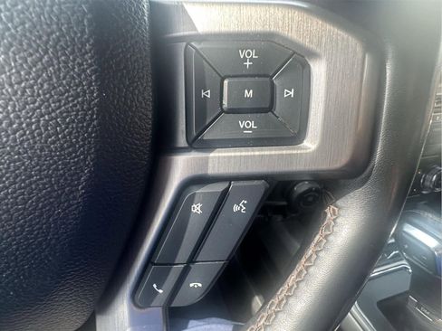 Used 2018 Ford F150 Platinum w/ Equipment Group 701A Luxury AWD/4WD image 18