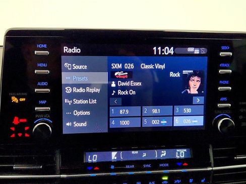 Used 2023 Toyota Sienna Platinum image 19