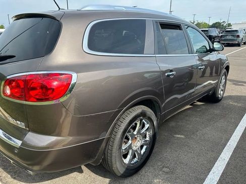 Used 2008 Buick Enclave CXL w/ Entertainment Package #2 FWD image 5