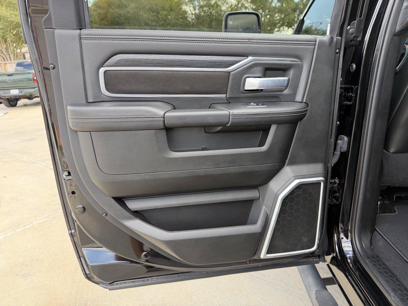 Used 2024 RAM 3500 Laramie w/ Sport Appearance Package AWD/4WD image 17