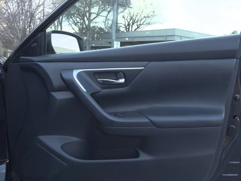 Used 2016 Nissan Altima 2.5 SV w/ Convenience Package image 34