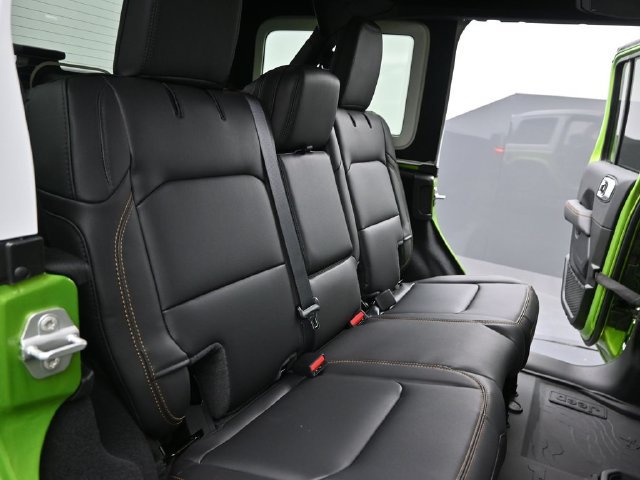 New 2026 Jeep Wrangler Unlimited Sahara w/ Whitecap Package AWD/4WD image 22