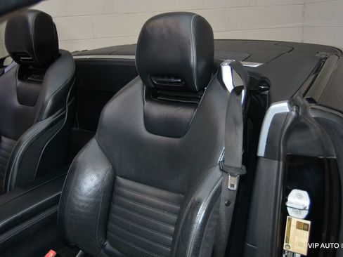Used 2013 Mercedes-Benz SL 550 image 16