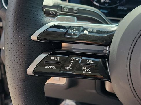 Certified 2026 Mercedes-Benz GLS 450 4MATIC image 24