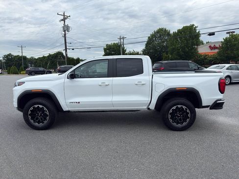 Used 2026 GMC Canyon AT4 w/ AT4 Premium Package AWD/4WD image 3