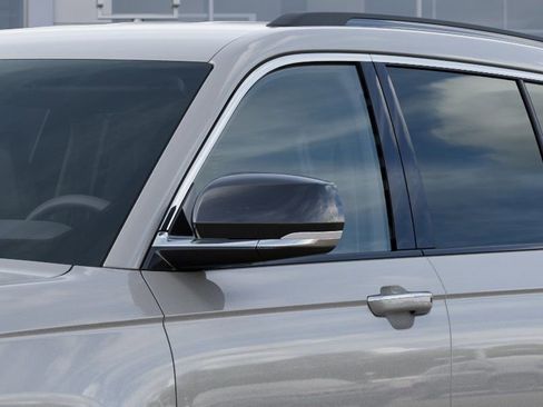 New 2025 Jeep Grand Cherokee L Limited image 12