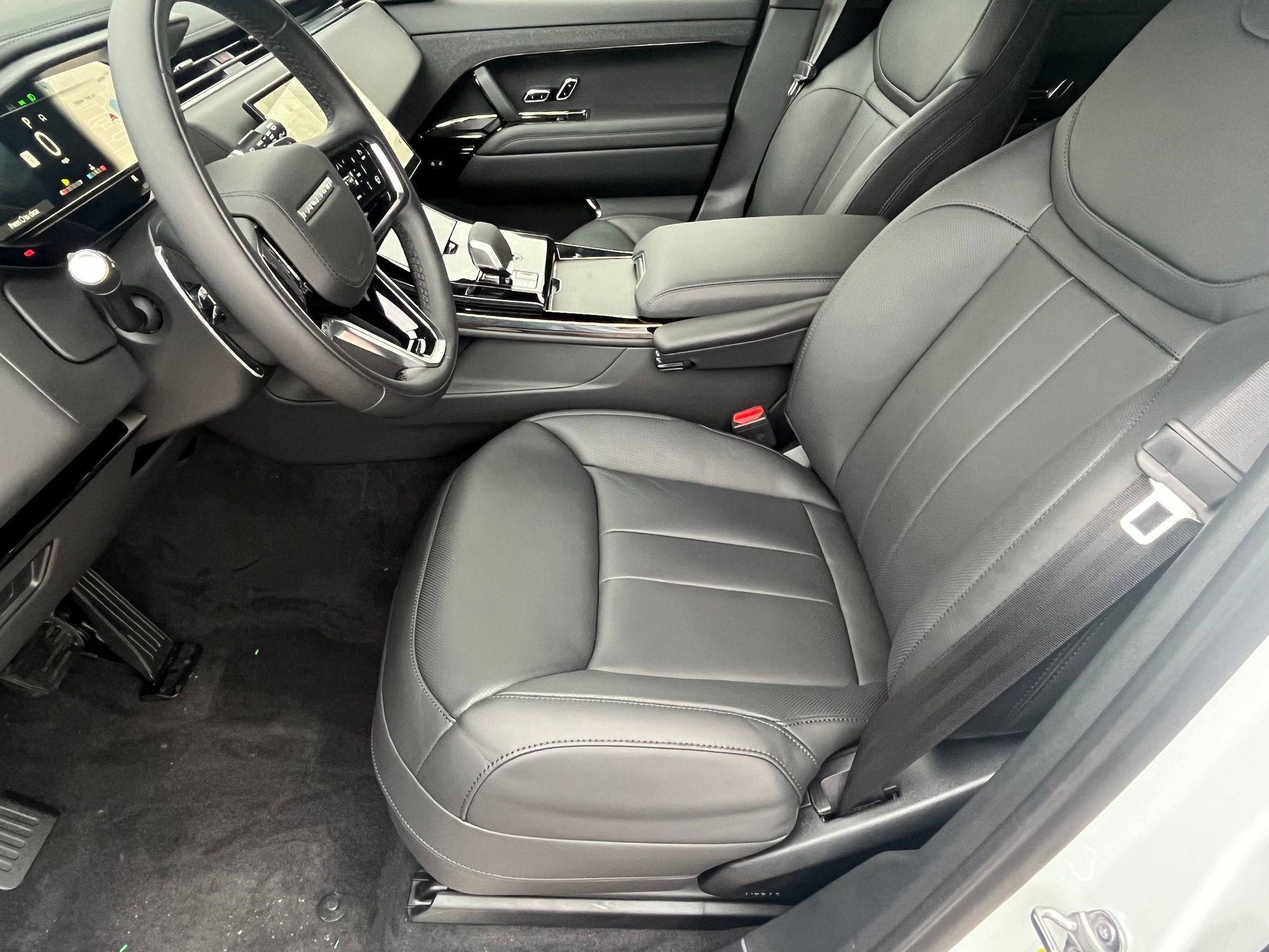 New 2026 Land Rover Range Rover Sport SE AWD/4WD image 5