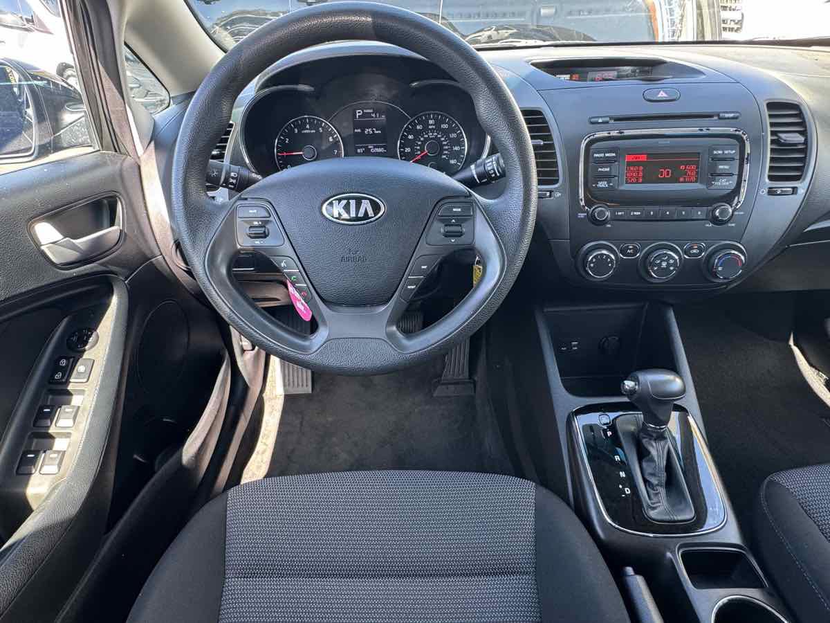 Used 2017 Kia Forte LX FWD image 18