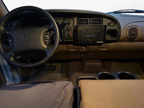 Used 2001 Dodge Ram 2500 Truck 2WD Quad Cab image 11