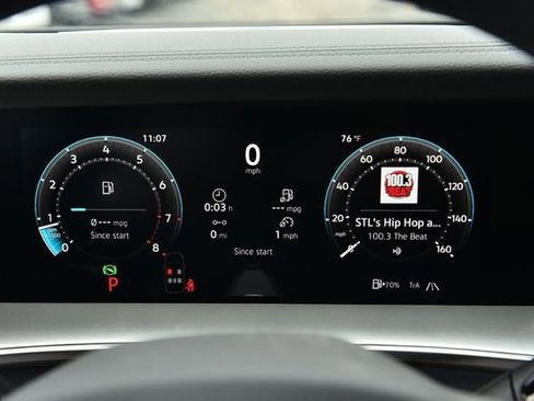 New 2026 Volkswagen Tiguan SE R-Line image 12