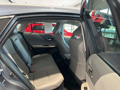 Certified 2021 Toyota Venza XLE w/ Softex Package image 19
