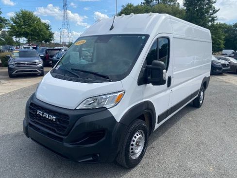 Used 2023 RAM ProMaster 2500 FWD image 1