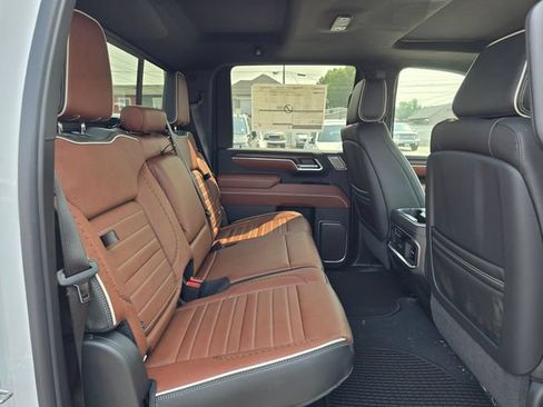 New 2026 GMC Sierra 2500 Denali Ultimate AWD/4WD image 12