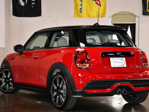 Used 2023 MINI Cooper S FWD image 6