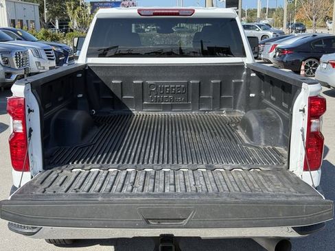 Used 2025 Chevrolet Silverado 2500 LT w/ Convenience Package image 12