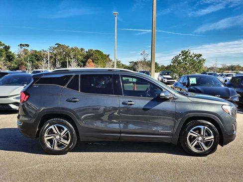 Used 2021 GMC Terrain SLT image 4