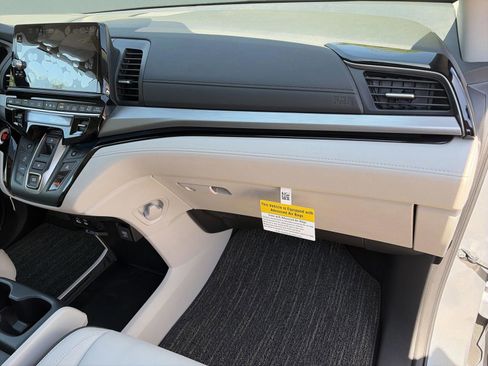 New 2026 Honda Odyssey Touring image 20