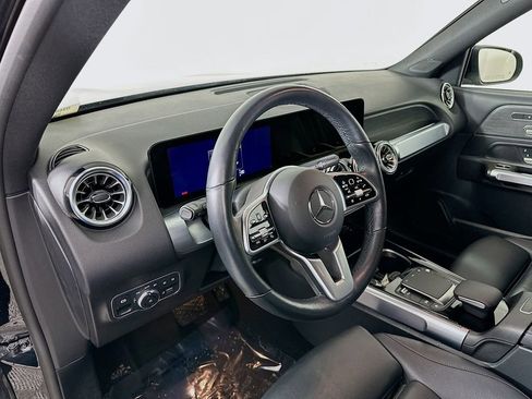 Used 2023 Mercedes-Benz GLB 250 4MATIC image 13