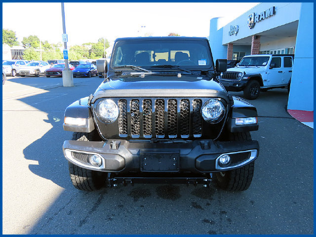 Certified 2022 Jeep Gladiator Sport AWD/4WD image 3