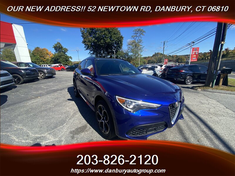 Used 2023 Alfa Romeo Stelvio Ti AWD/4WD image 4