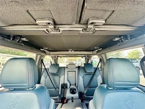 New 2024 Ford Bronco Outer Banks w/ Sasquatch Package image 24