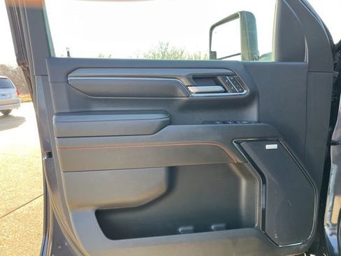 Used 2024 GMC Sierra 2500 AT4 w/ AT4 Premium Plus Package image 10