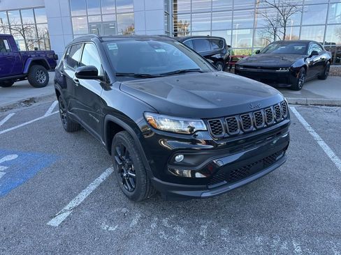 New 2026 Jeep Compass Latitude image 7