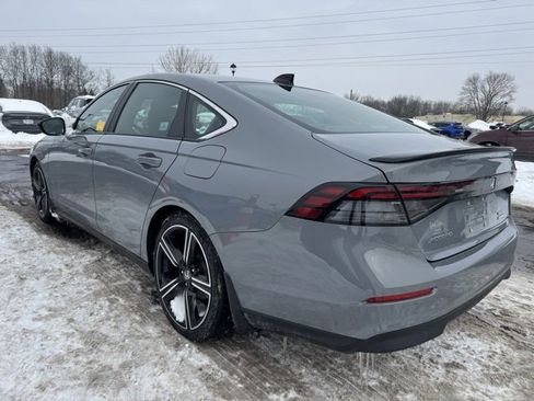 Used 2023 Honda Accord Sport image 4