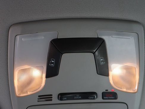 Used 2019 Toyota Sienna LE image 28