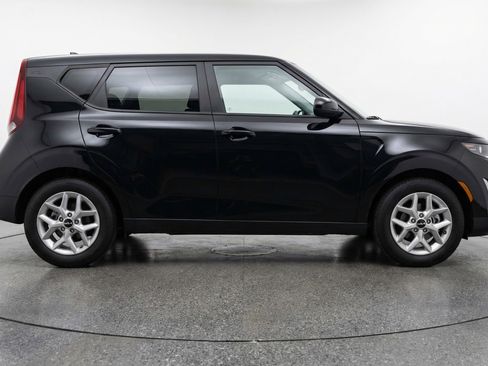 Used 2025 Kia Soul LX w/ LX Technology Package image 11